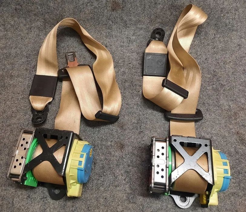 Audi TT 8J7 2006-14 Cabrio pasy pas napinacze napinacz ORYGINAŁ