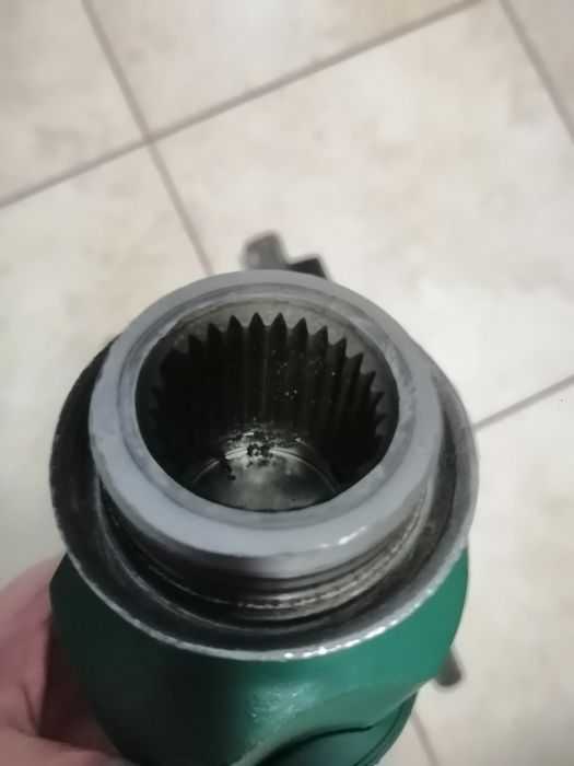 Правая полуось mazda 323BA