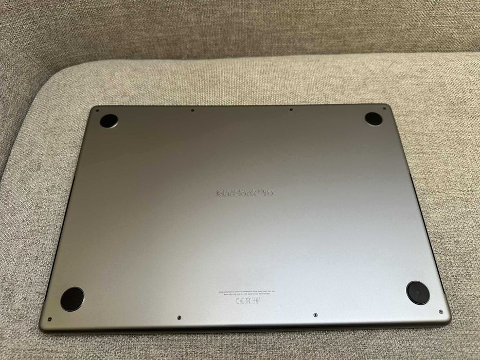 Macbook pro M1 16" Rigorosamente novo