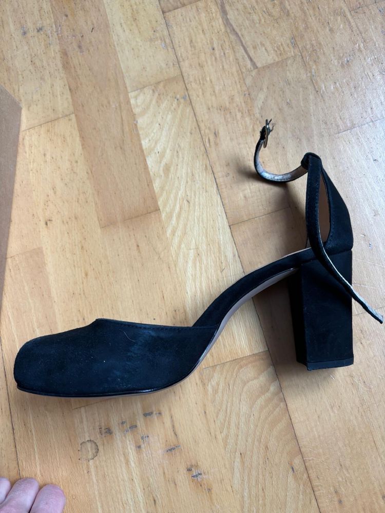 Buty skórzane unisa