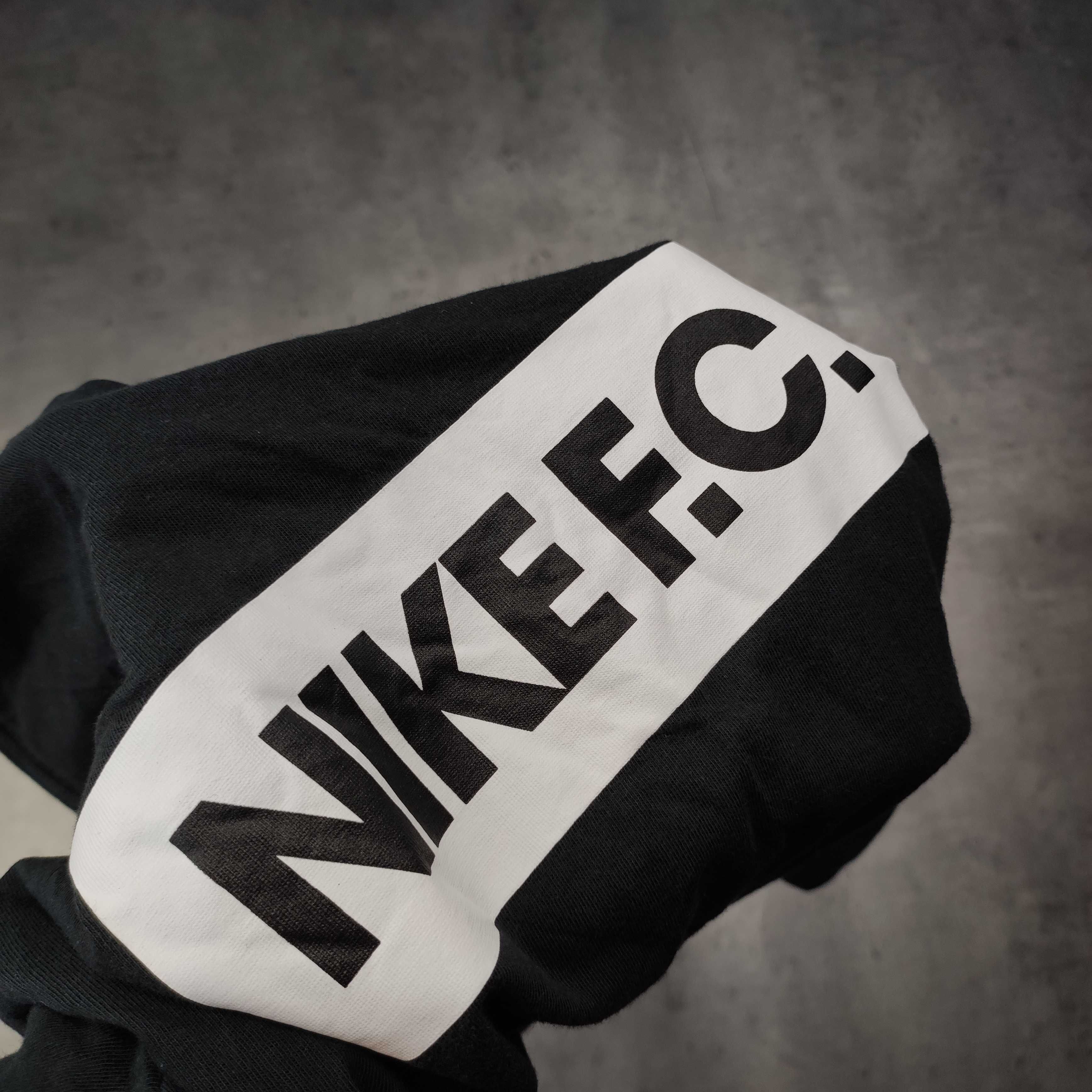MĘSKA Koszulka Sportowa Bawełna Czarna Duże Logo Nike FC Football