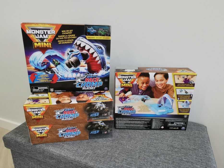 Monster Jam Mini Megalodon трек атака акулы Пастка для міні машинок