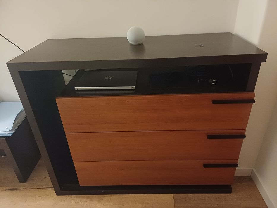 Comoda de 4 gavetas com espelho