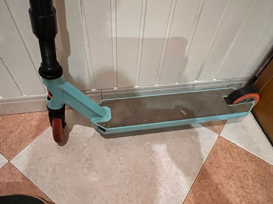 Venda de 2 skate e uma trotinete