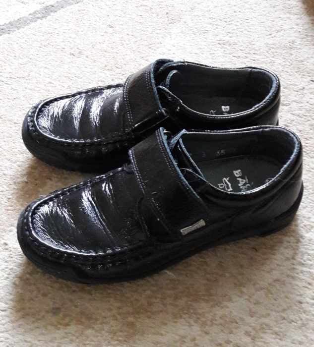 Buty Bartek skórzane z lakierowanej skóry dla chłopca rozmiar 35