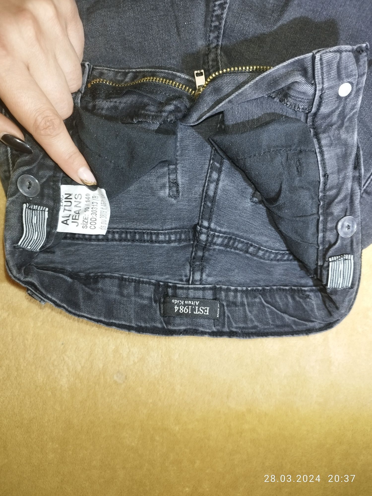 Продам джинси палацо для дівчинки 140 розмір