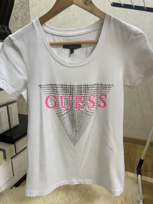 Футболка Guess біла