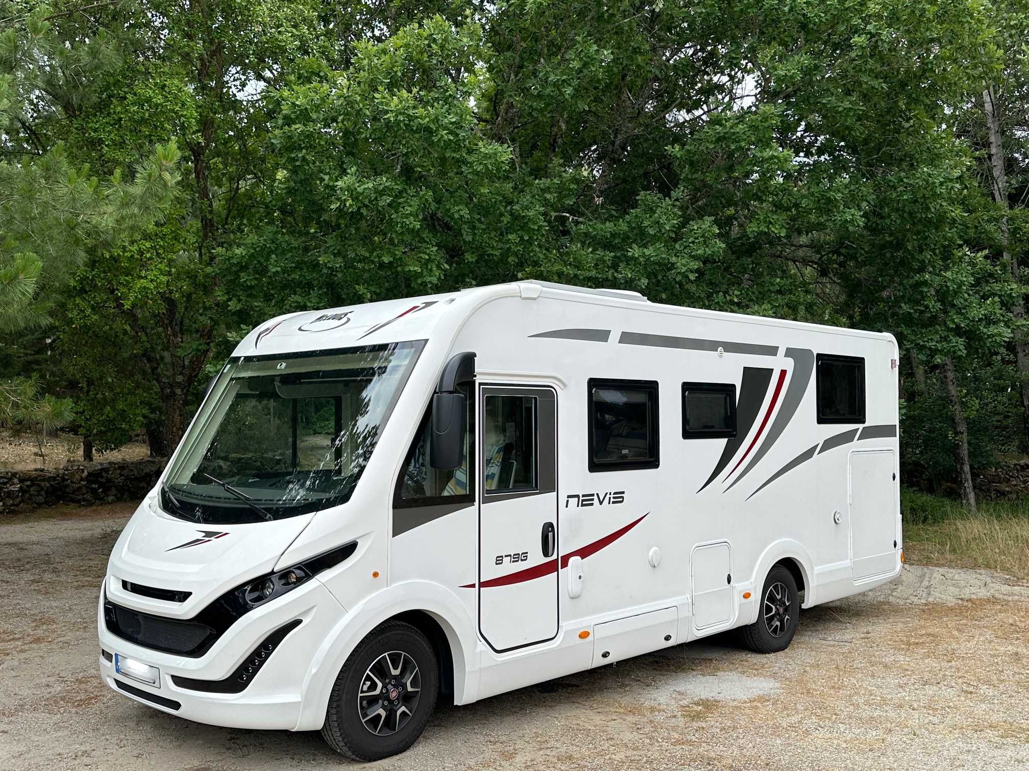 Autocaravana Integral  McLouis Nevis 879G - Apenas 14.000 km como nova