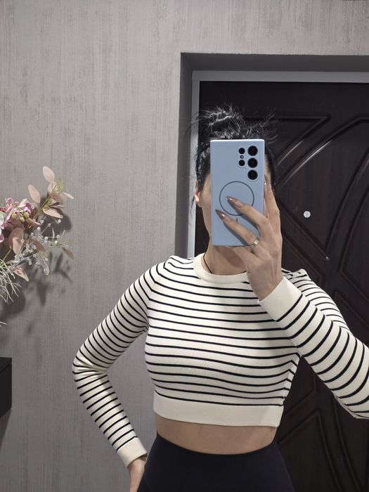 Кофта вкорочена топ