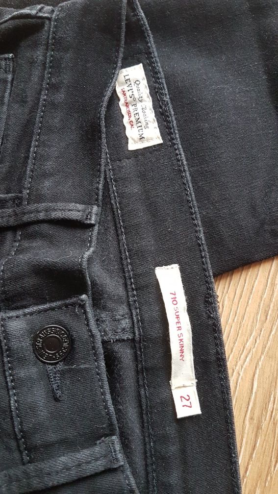 Levi's 710 super skinny jeansy spodnie damskie dżinsy czarne W27 L30