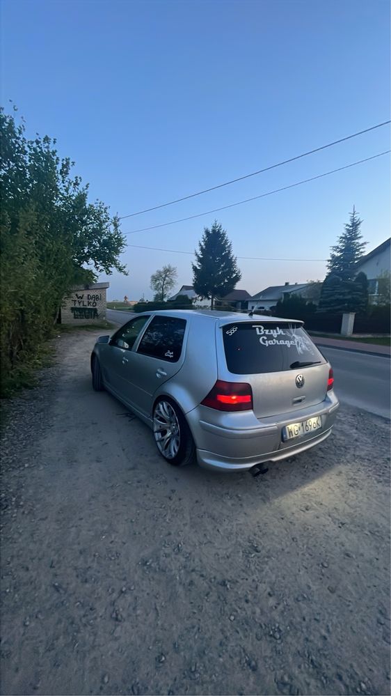 Volkswagen Golf 4 300KM