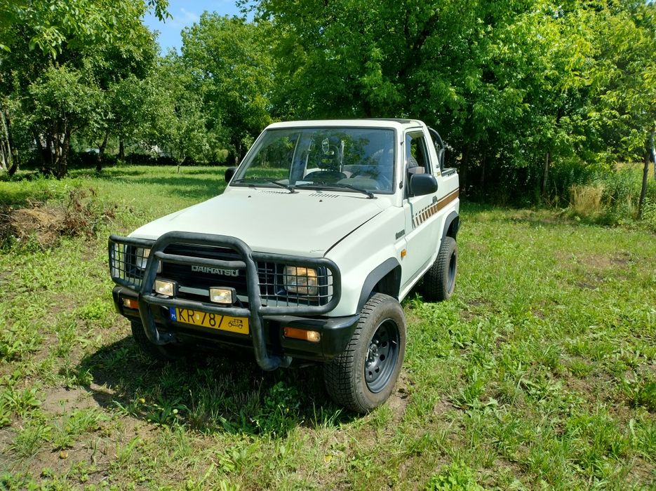 Daihatsu Feroza 1993 zamiana?