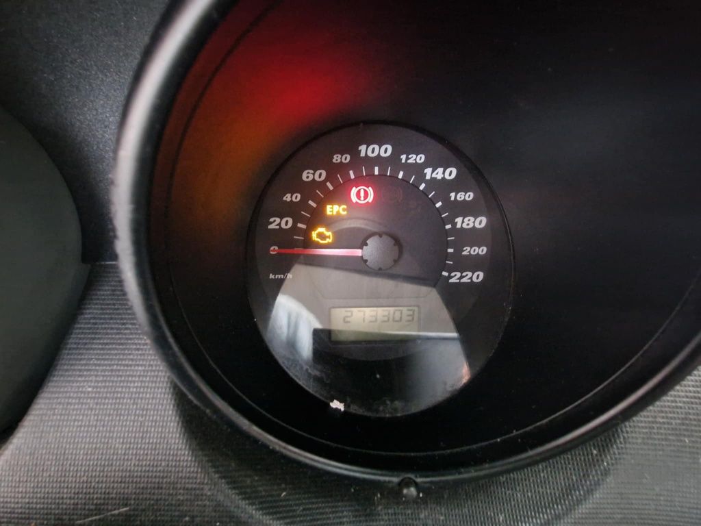 Sprzedam seat Arosa 1.0