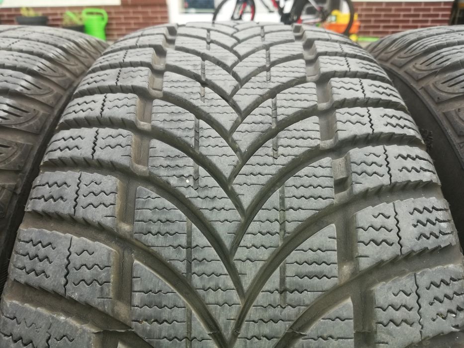 Opony zimowe 205/55/16