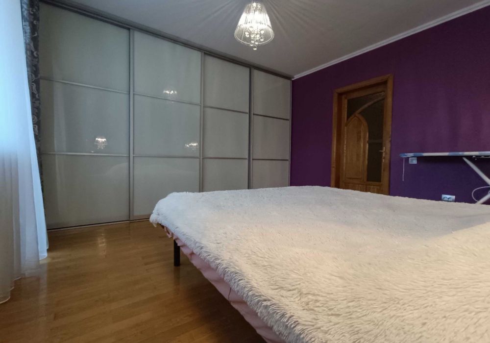 Продається сучасна   2 кімнатна квартира