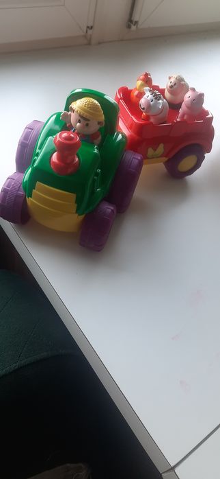 Smiki, muzyczny traktor, zabawka interaktywna SMYK