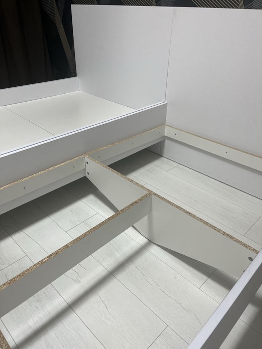 Спальні меблі.