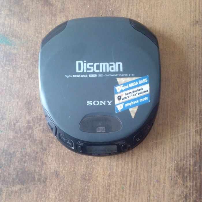Раритетный аудиоплеер Sony Discman D 151 под ремонт