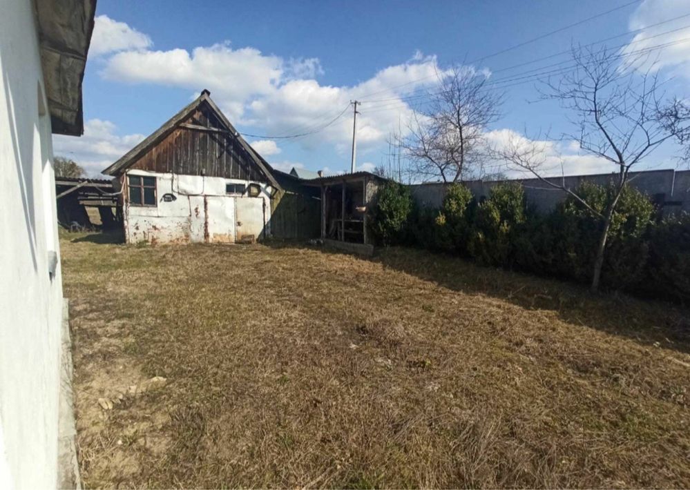 Будинок з ділянкою 9 км від м Золочів