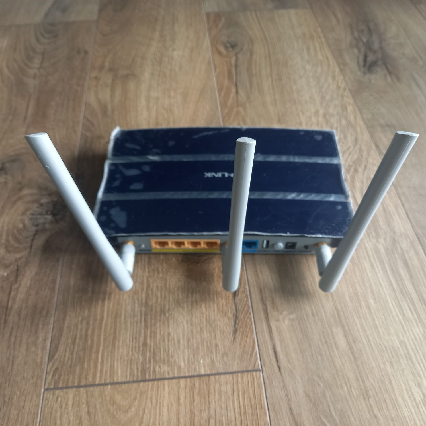 Router TP-LINK 1043ND