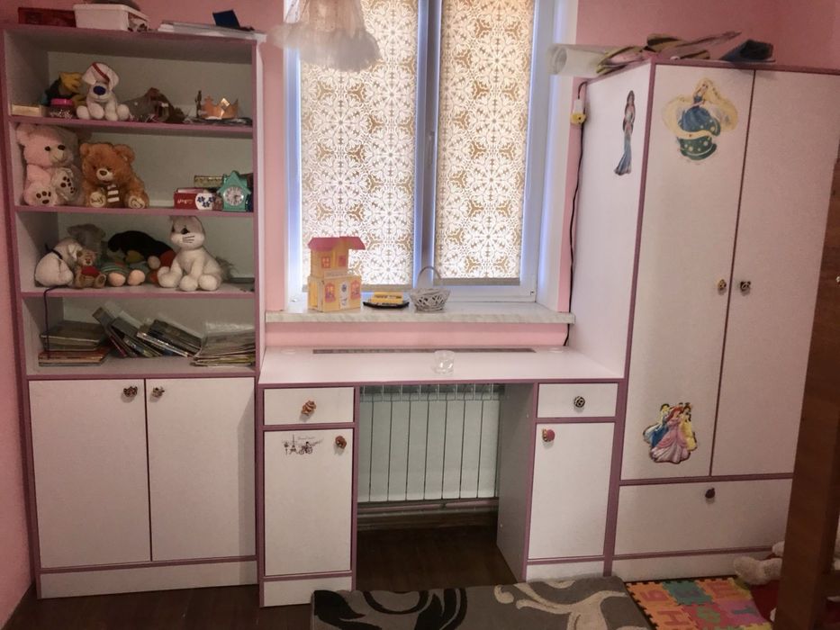 Дитяча стінка, меблі в дитячу кімнату