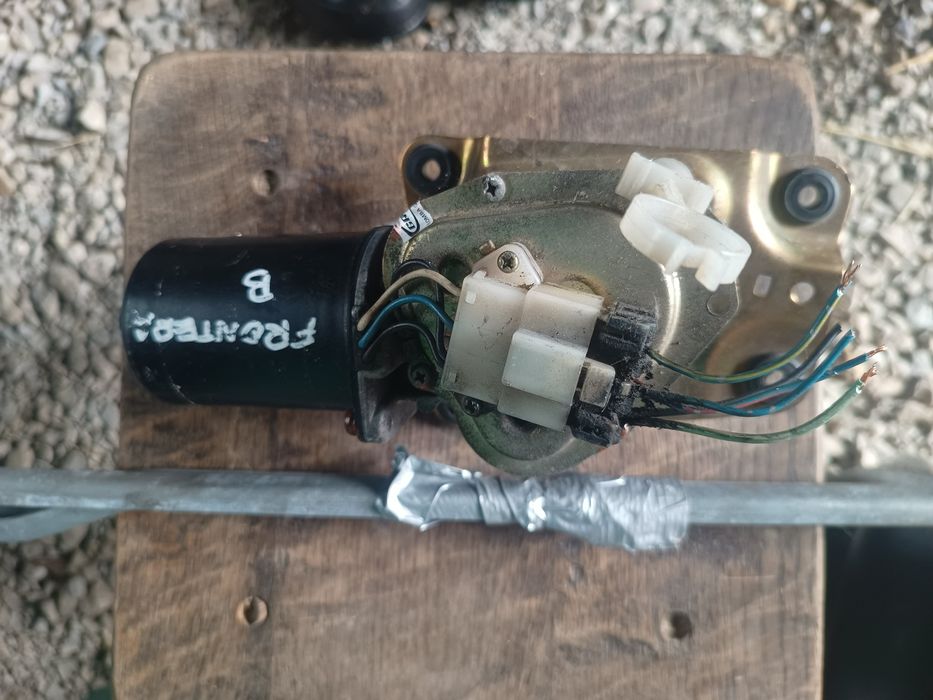 Silnik wycieraczek Opel frontiera B