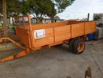 Vende-se reboque agrícola