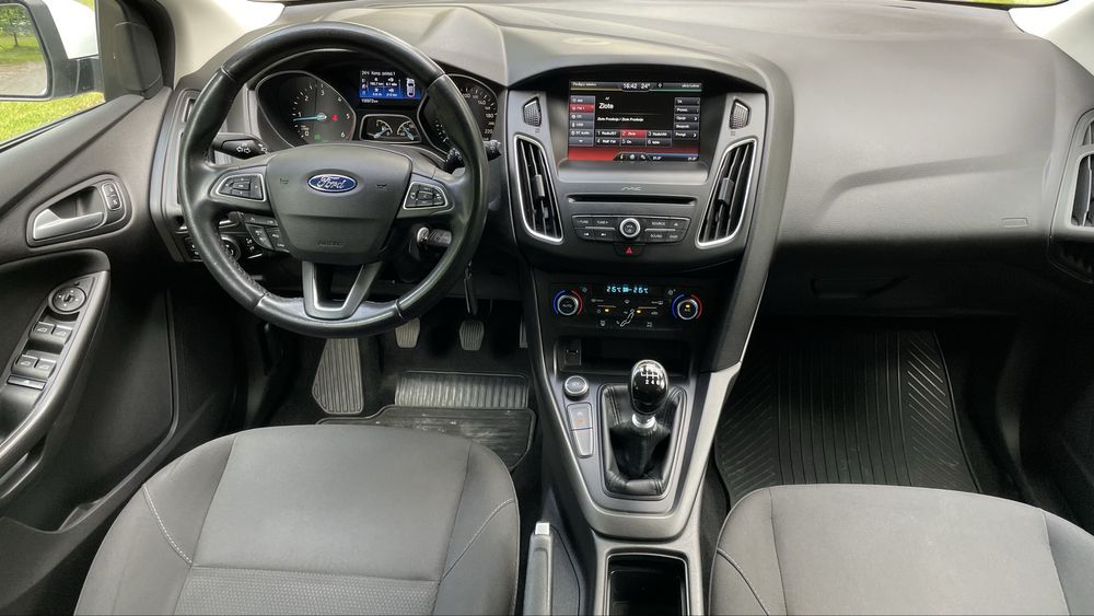 Ford Focus Lift 2015 Jak Nowy Full Opcja Super Stan Niski Przebieg
