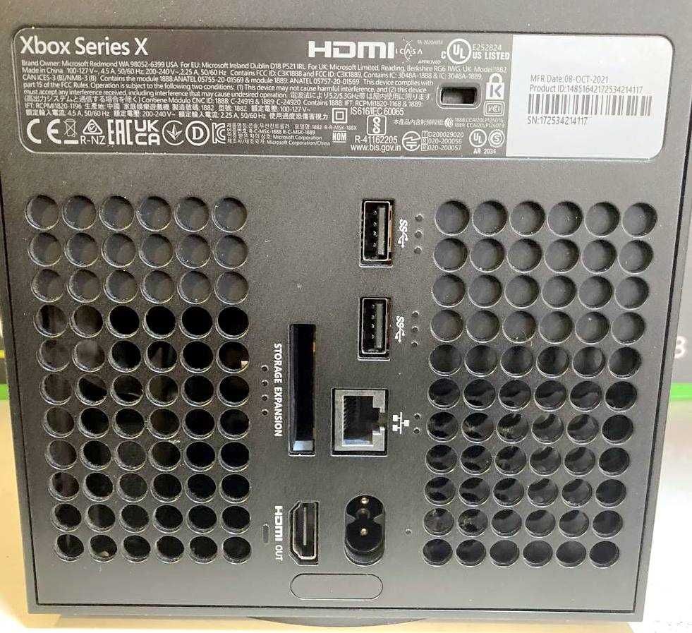 Стационарная игровая приставка Microsoft Xbox Series X 1TB