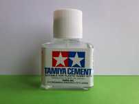 Клея для збірних моделей від Tamiya