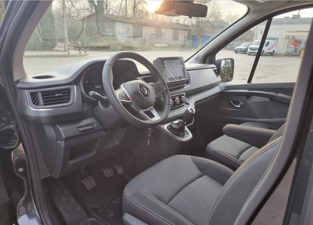 Wynajem busów 9osobowych.Wolne terminy.RenaultTrafic  2023 r