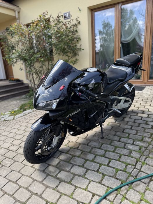 Honda CBR600RR PC37