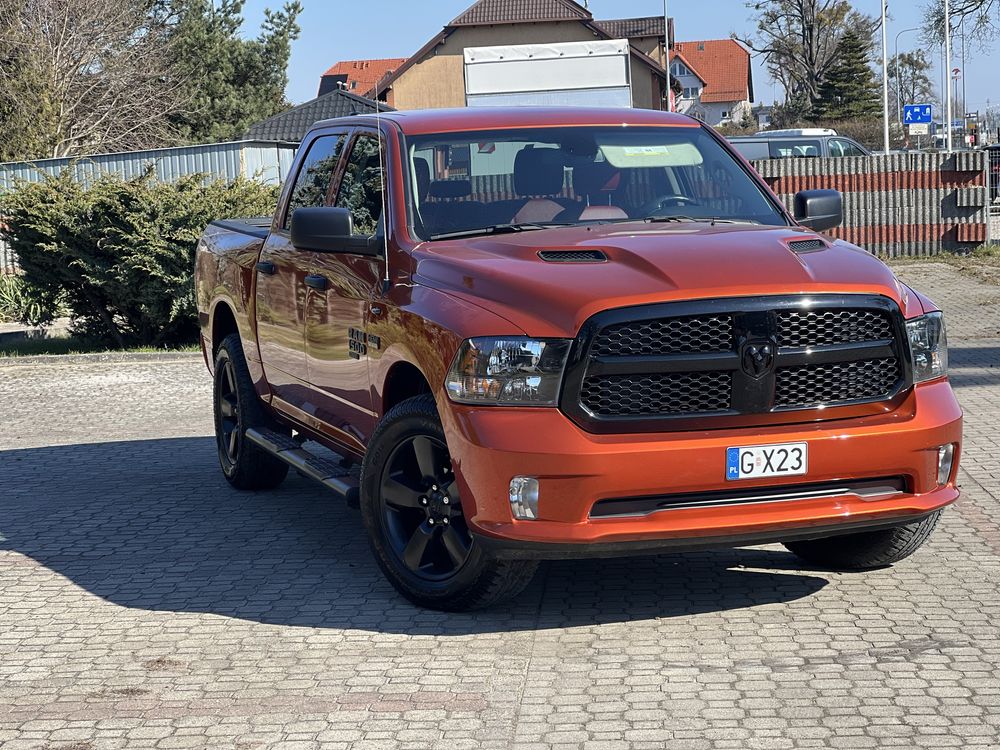 Dodge RAM 1500 5.7 Hemi 8 biegów 4x4 tylko 59 tys km Gwararancja