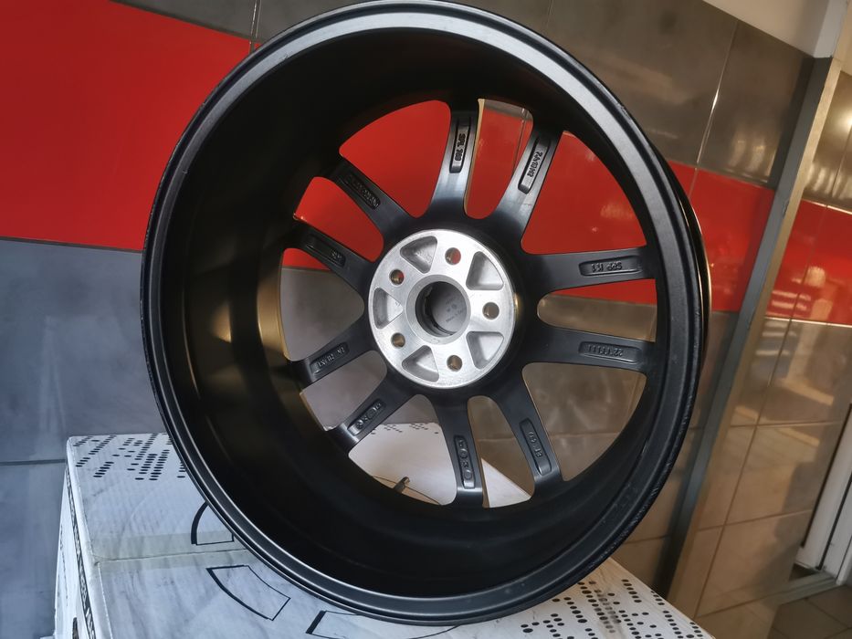 Felgi 18" 5x112 Skoda Octavia Karoq Superb Audi A3 A4 A6 Q3 VW Golf
