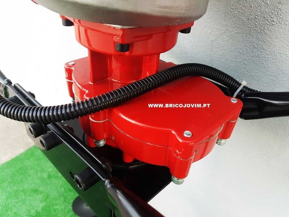 Perfurador de Solo / Brocadora - Motor 52cc + 3 brocas - Novos