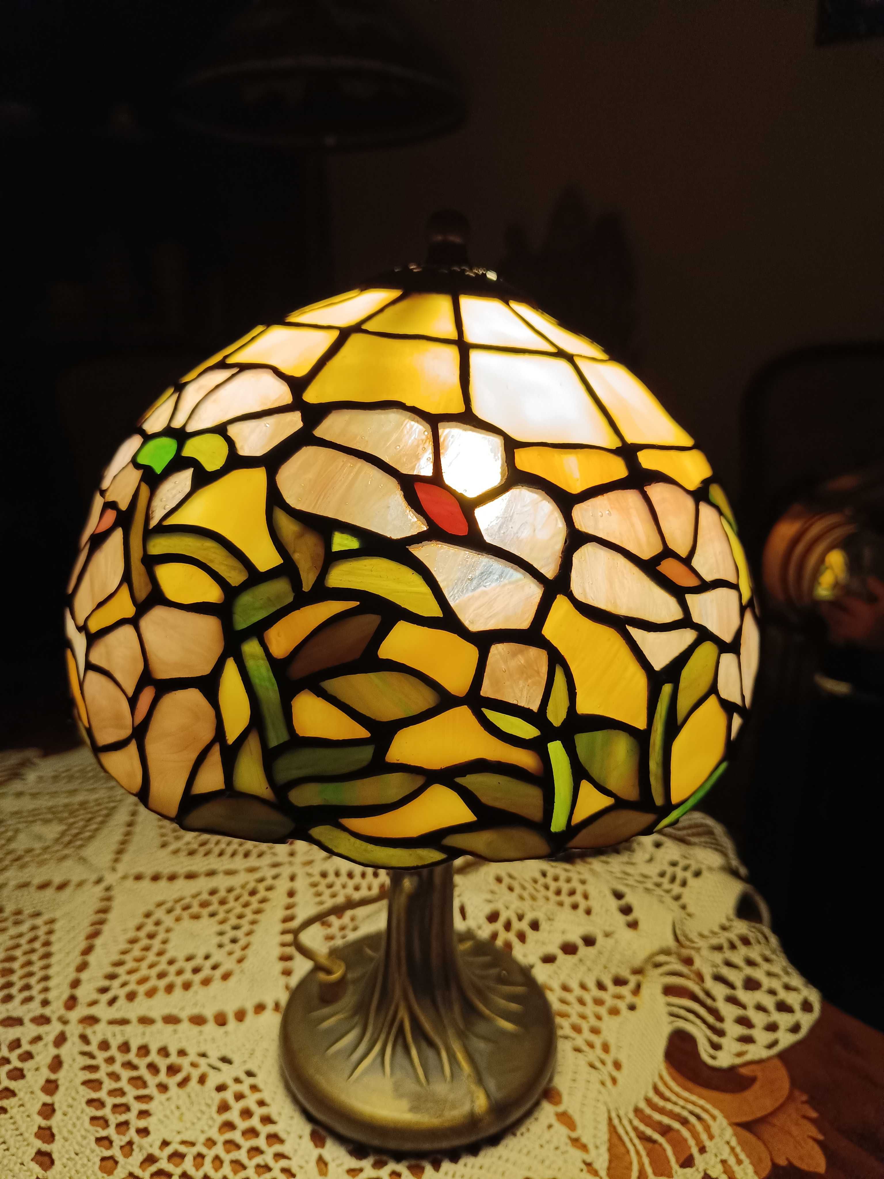 Lampa ,,Tiffany",  witrażowa , nocna , dekoracyjna   Kwiaty