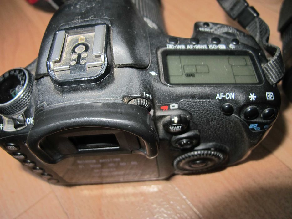 Canon EOS 7D, спалахи  об'єктиви