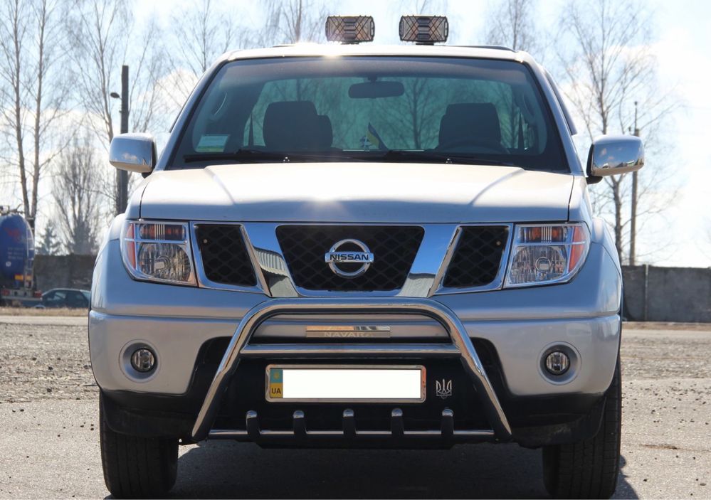 Кенгурятник для Nissan Navara Автообвес Дуги Защита бампера Нержавейка