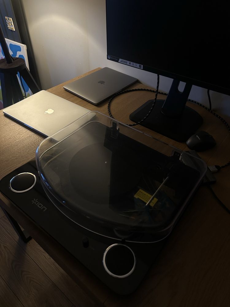 gramofon konwersyjny z glosnikiem