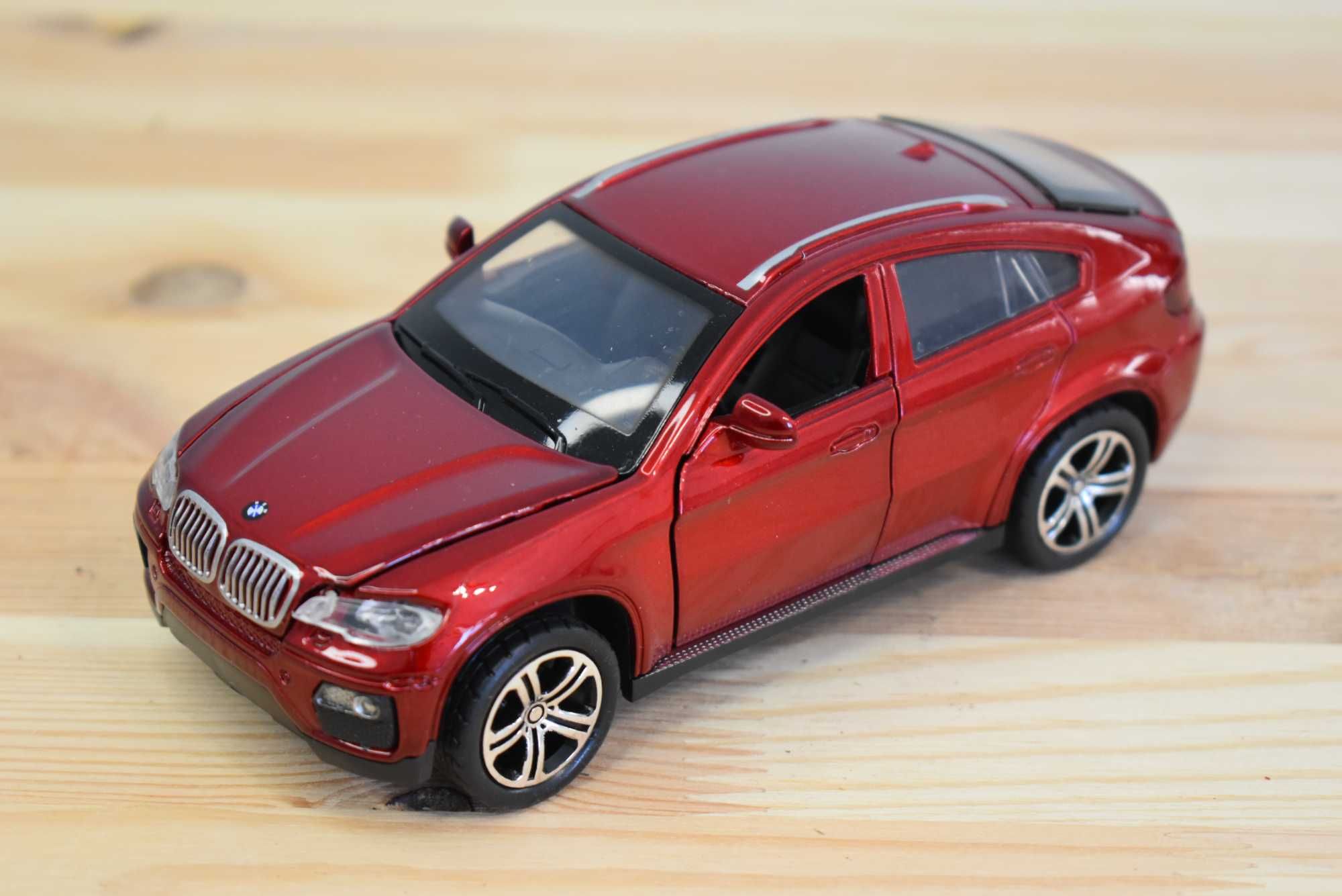 Машинка металопластик Джип BMW 1:32, світло, звук, інерція