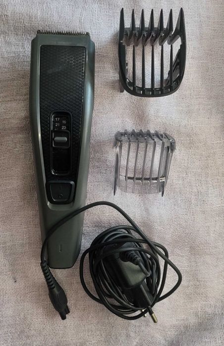 Машинка для стрижки волосся Philip