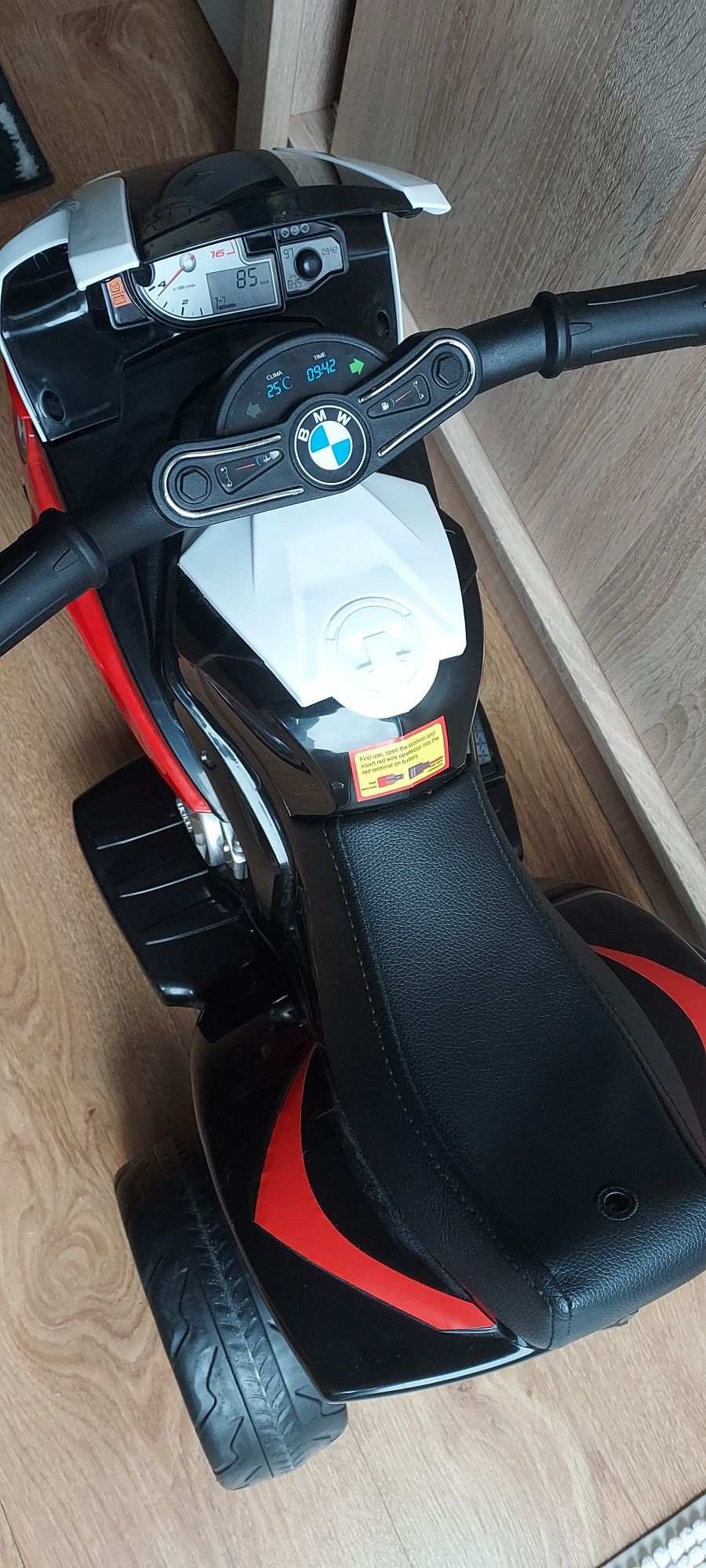 Motorek na alumulator BMW