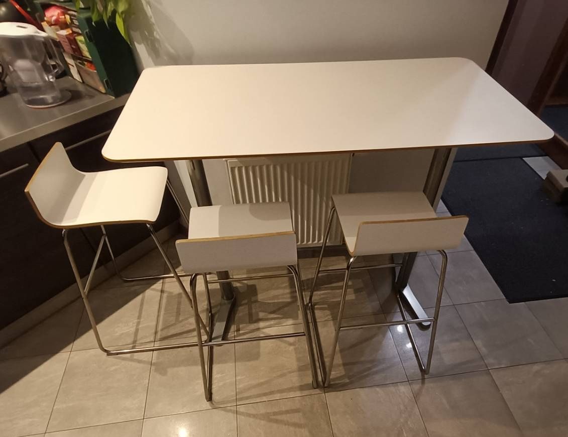 Stół barowy Ikea z hokerami komplet