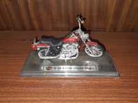 Harley-Davidson XL 1200C Sportster 1200 Custom (1:18)