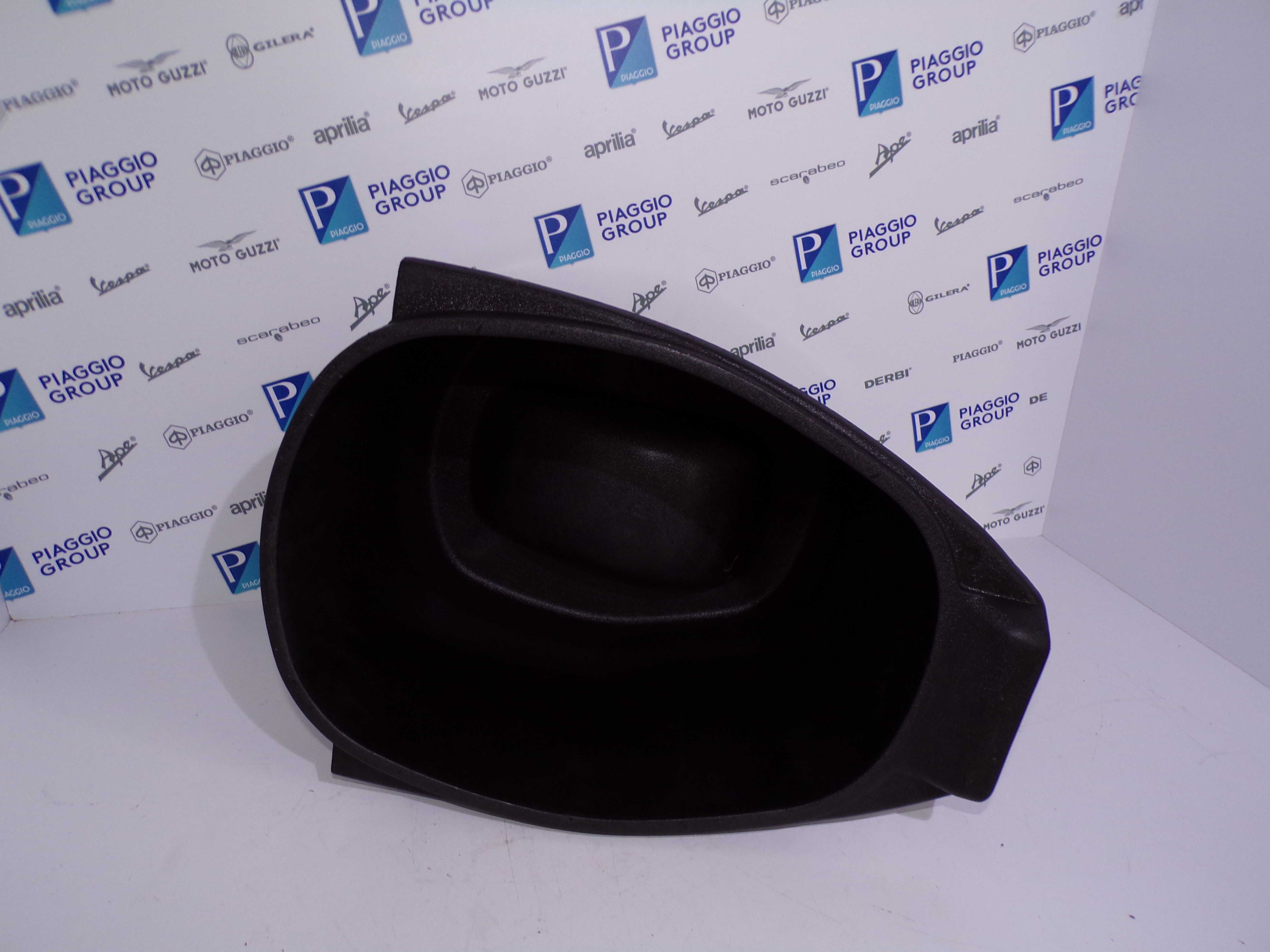 Schowek pod Siedzenie Kibel Vespa lx s 50/125cc OEM.