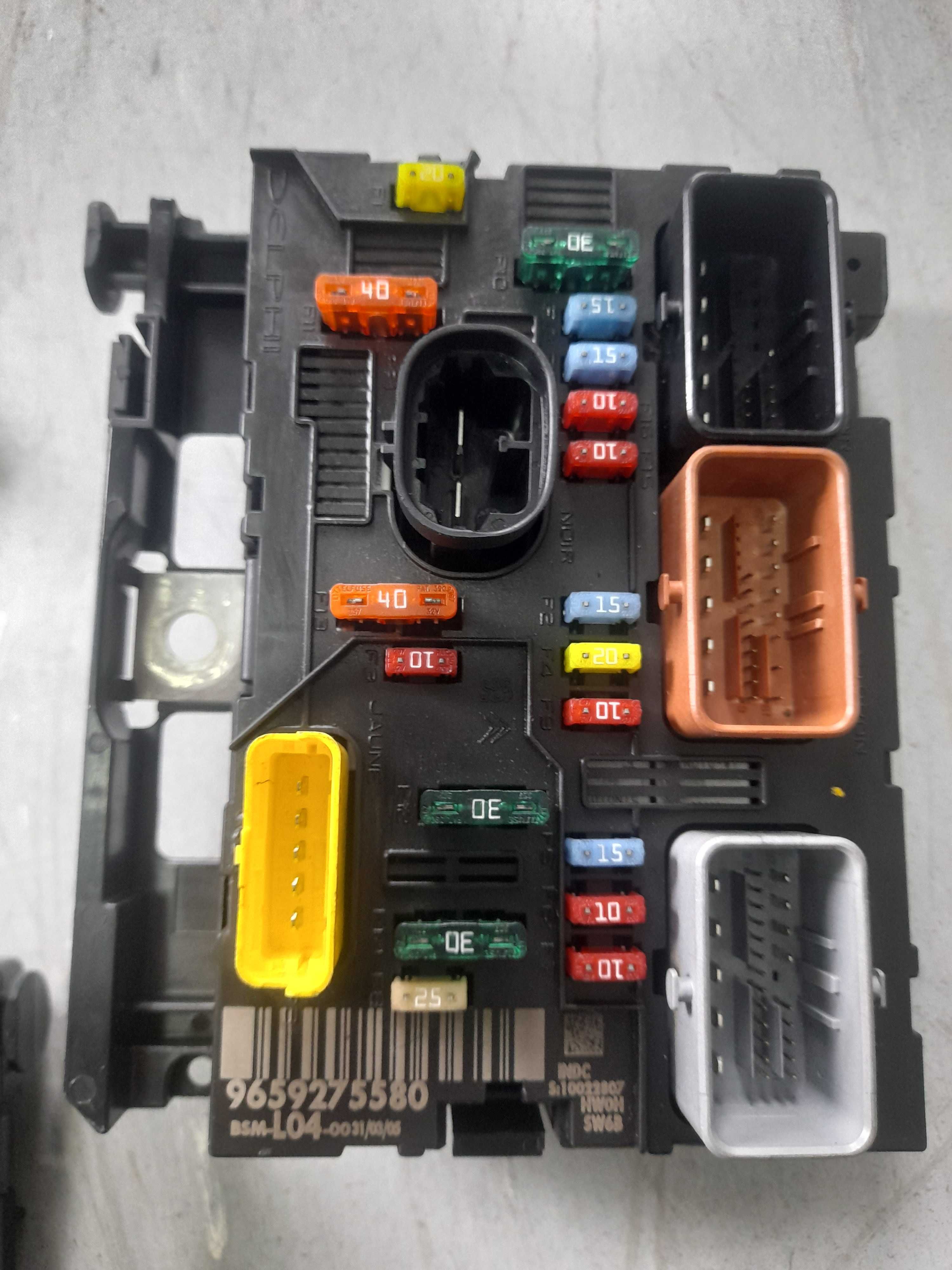 BSM caixa de fusiveis L04, L06, L10, L11, R05, R09