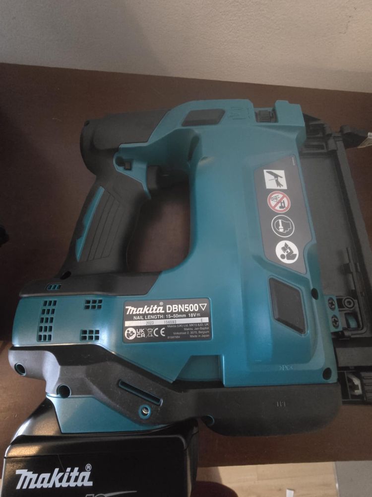 Makita DBN500 18v +3x akumulator + ładowarka+ walizka - stan nowy.
