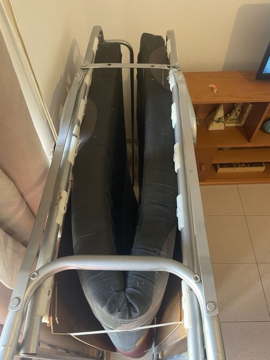 Cama dobrável com colchão