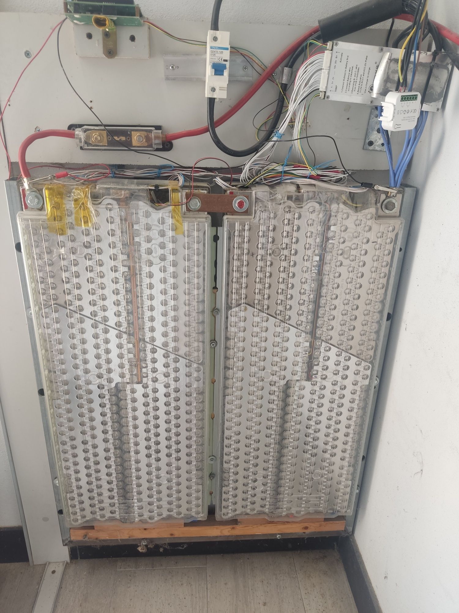 Bateria Solar capacidade 10.6 kw