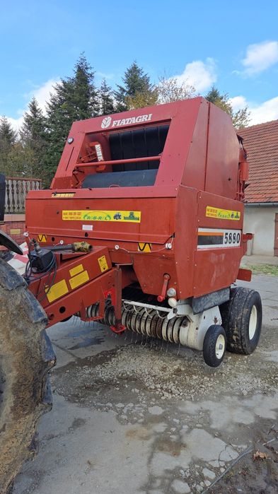 Prasa Fiatagri 5880